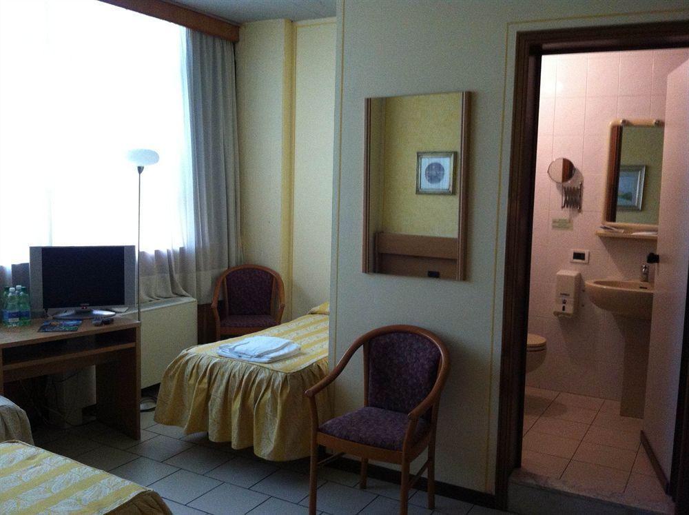 Hotel Cristallo Barga Fornaci di Barga Exteriér fotografie