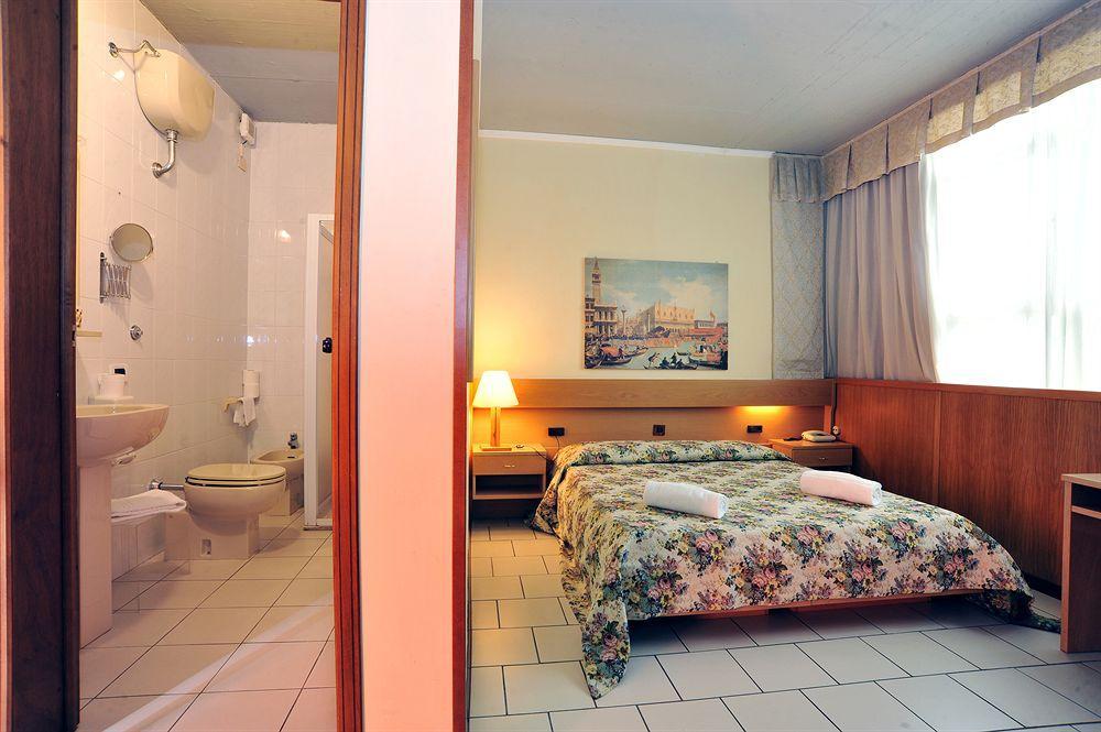 Hotel Cristallo Barga Fornaci di Barga Exteriér fotografie